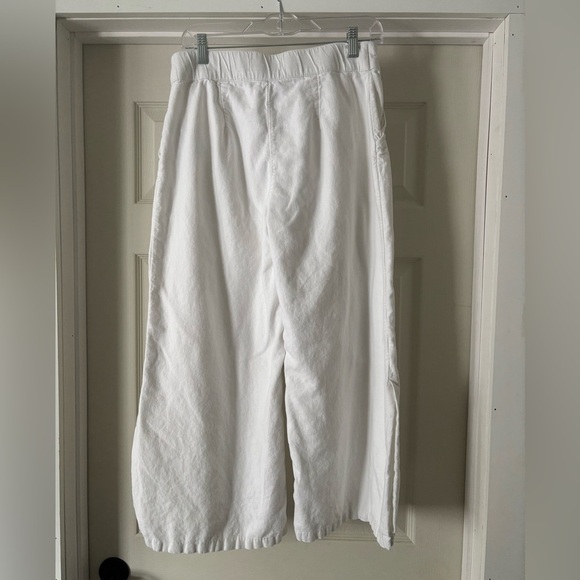 Abercrombie and Fitch Wide Slit Leg Resort Lined White Pants Size Medium - Picture 2 of 9